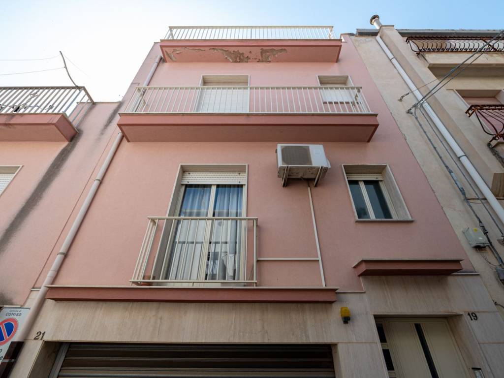 casa indipendente in vendita a Comiso in zona Centro Storico
