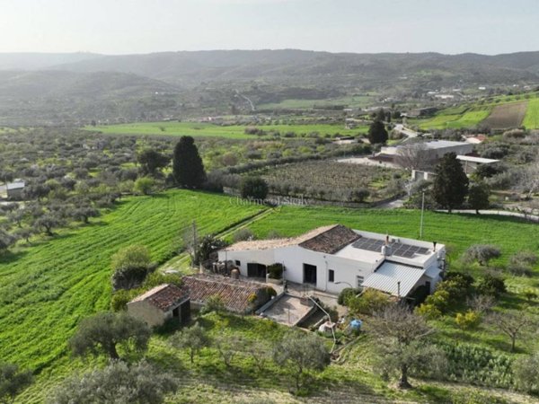 casa indipendente in vendita a Giarratana
