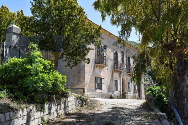 rudere in vendita a Giarratana