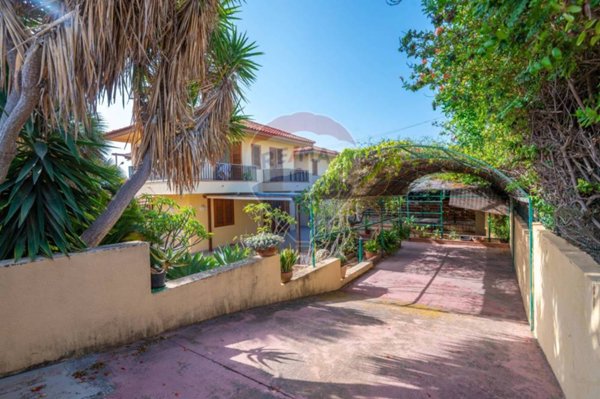 casa indipendente in vendita a Giarratana