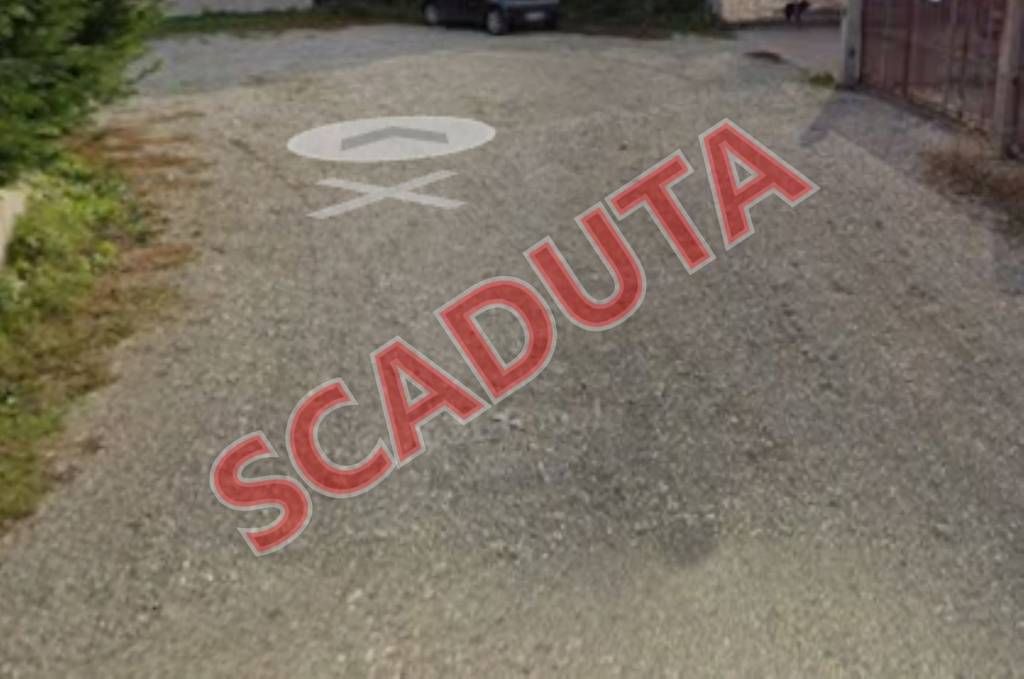 locale commerciale in vendita a Giarratana