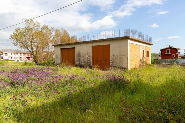 locale commerciale in vendita a Giarratana