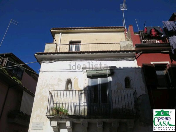casa indipendente in vendita a Giarratana