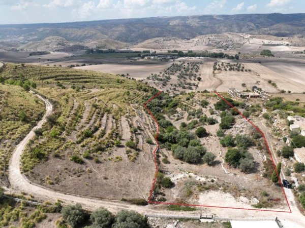 casa indipendente in vendita a Giarratana