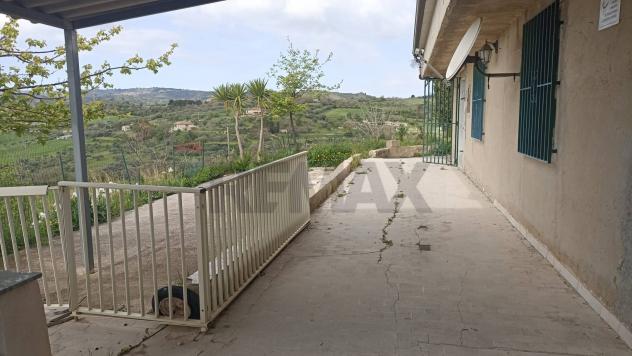 casa indipendente in vendita a Giarratana
