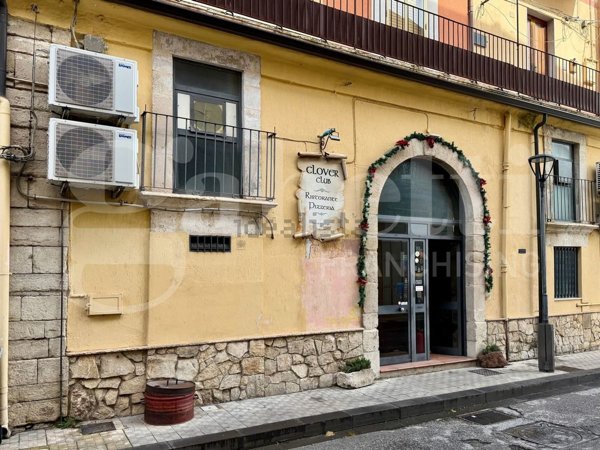 locale commerciale in vendita a Giarratana