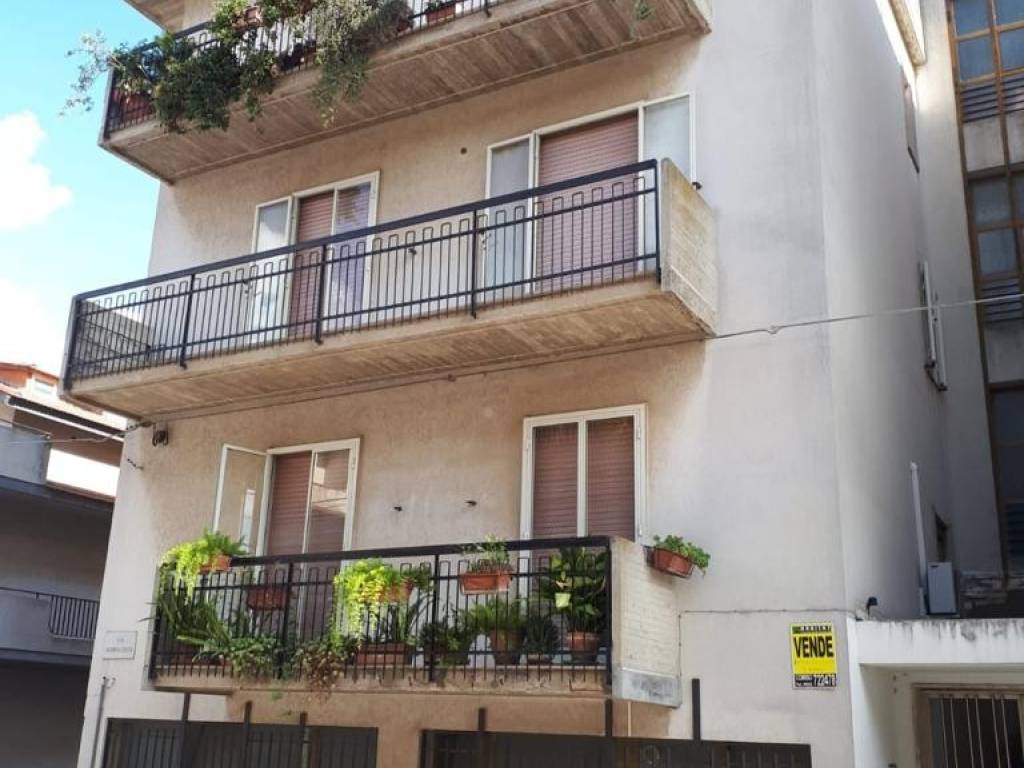 appartamento in vendita a Giarratana