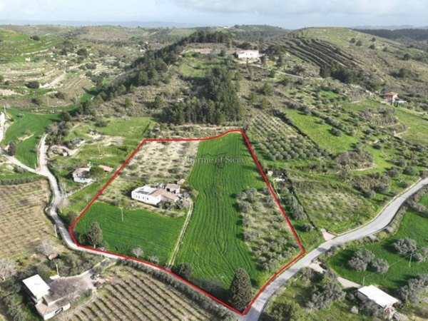 casa indipendente in vendita a Giarratana