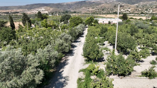 locale di sgombero in vendita a Giarratana