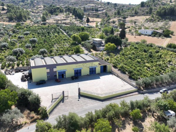 locale di sgombero in vendita a Giarratana
