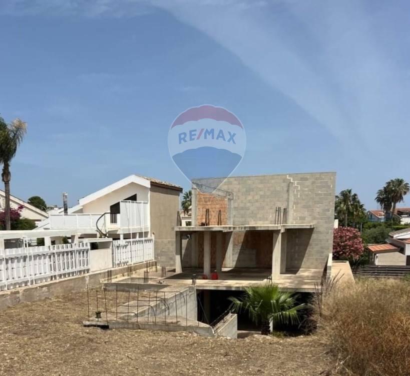 casa indipendente in vendita a Giarratana