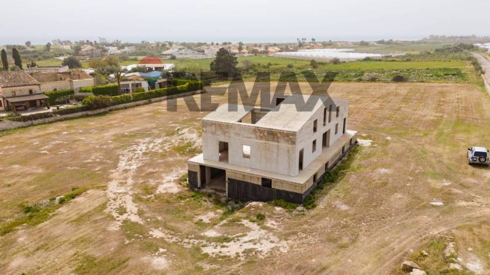 casa indipendente in vendita a Giarratana