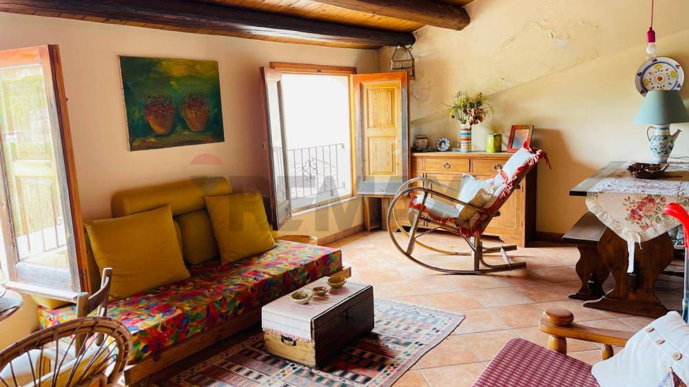 casa indipendente in vendita a Giarratana