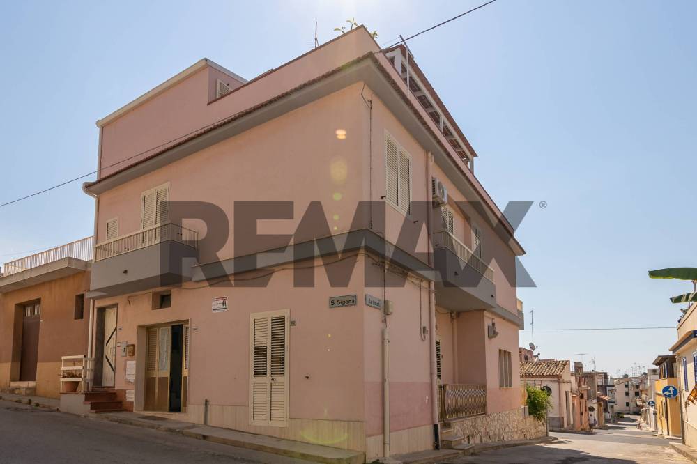 casa indipendente in vendita a Giarratana