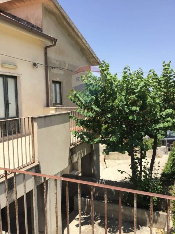 casa indipendente in vendita a Giarratana