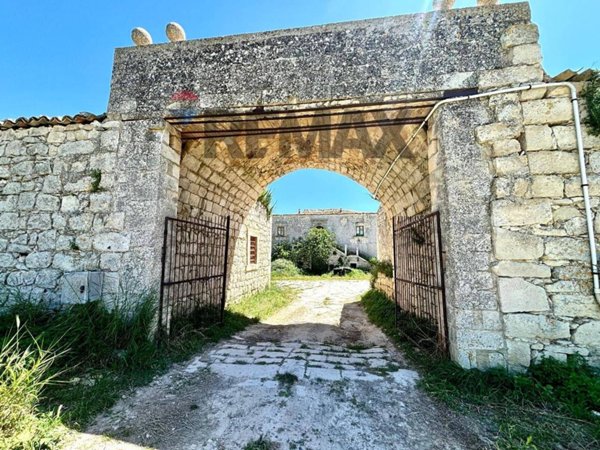 casale in vendita a Giarratana