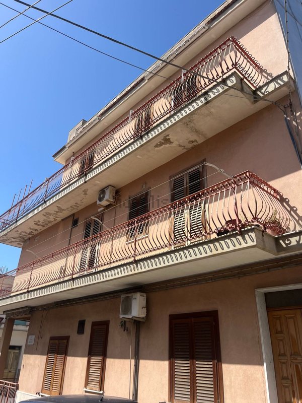 casa indipendente in vendita a Giarratana