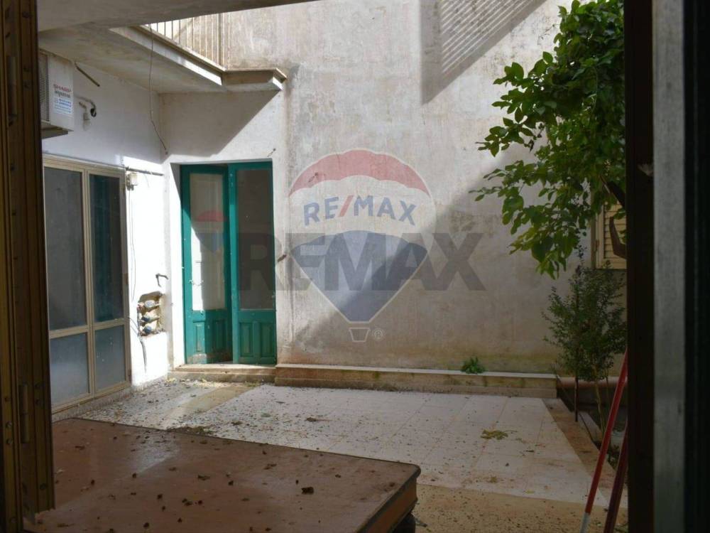 casa indipendente in vendita a Giarratana