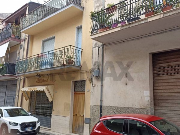 casa indipendente in vendita a Giarratana in zona Giarratana