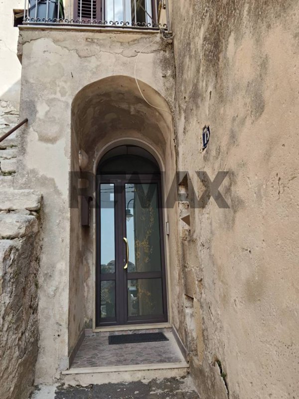 casa indipendente in vendita a Giarratana