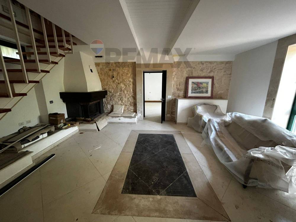 casa indipendente in vendita a Giarratana