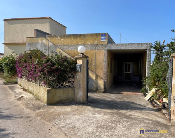 casa indipendente in vendita ad Ispica in zona Santa Maria del Focallo