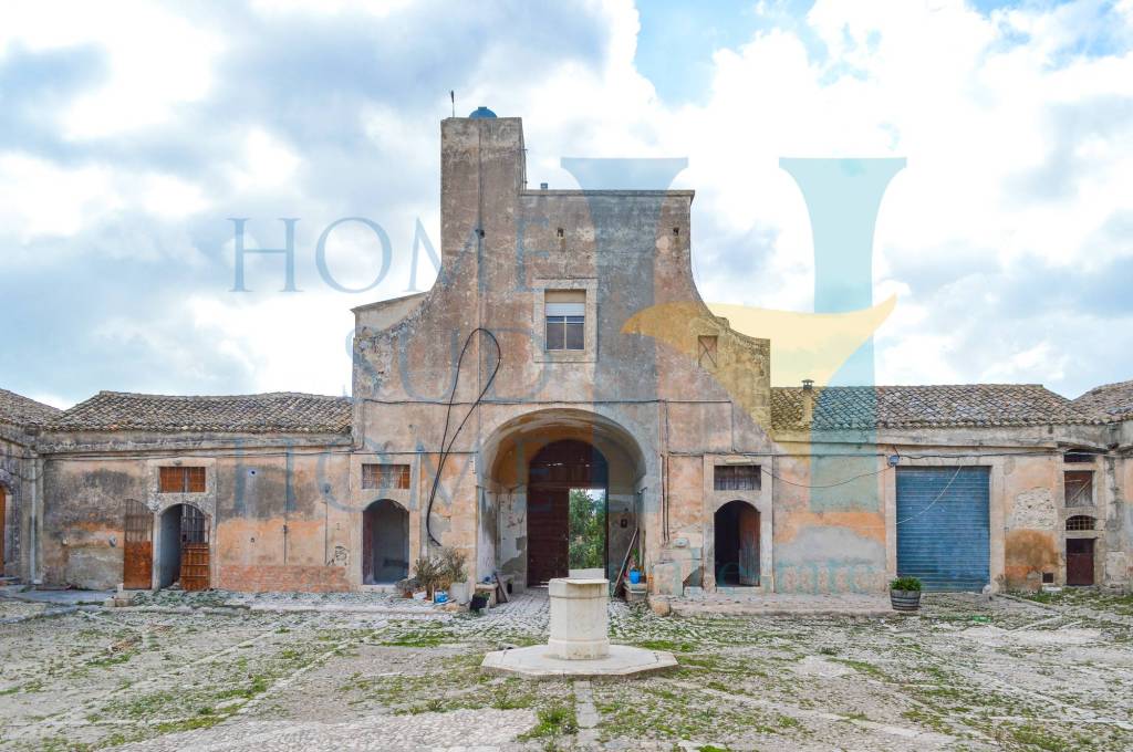 locale di sgombero in vendita ad Ispica in zona Santa Maria del Focallo