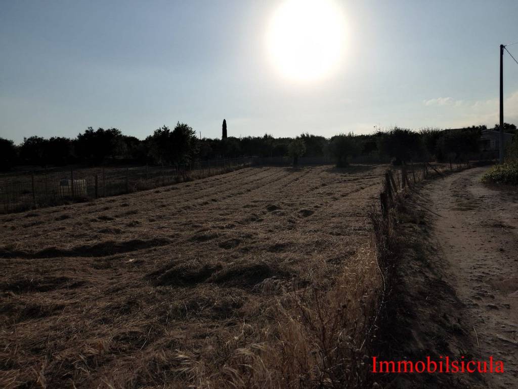 terreno agricolo in vendita ad Ispica in zona Marina Marza