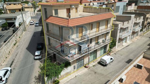 casa indipendente in vendita ad Ispica