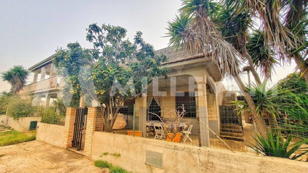 casa indipendente in vendita ad Ispica in zona Santa Maria del Focallo