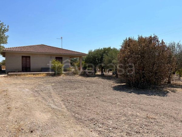 casa indipendente in vendita ad Ispica in zona Santa Maria del Focallo