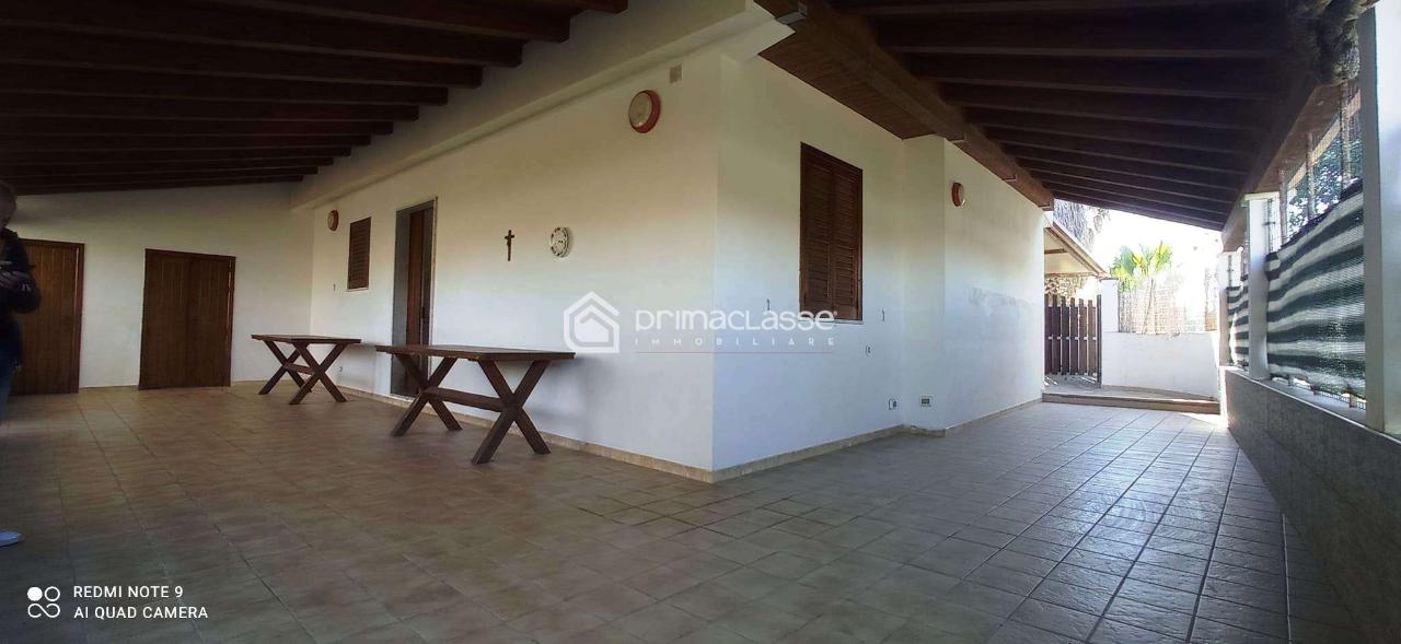 casa indipendente in vendita ad Ispica in zona Santa Maria del Focallo