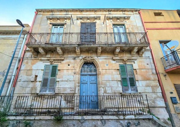 casa indipendente in vendita ad Ispica