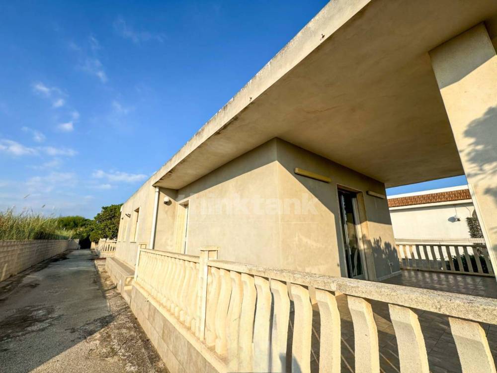 casa indipendente in vendita ad Ispica in zona Santa Maria del Focallo