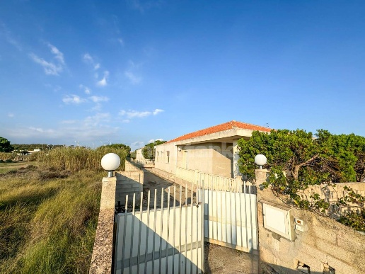 casa indipendente in vendita ad Ispica in zona Santa Maria del Focallo