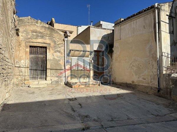 casa indipendente in vendita ad Ispica