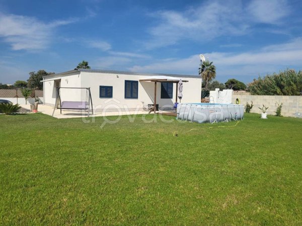 casa indipendente in vendita ad Ispica in zona Santa Maria del Focallo