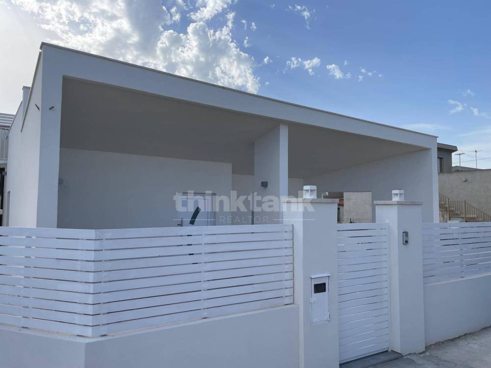 casa indipendente in vendita ad Ispica in zona Santa Maria del Focallo