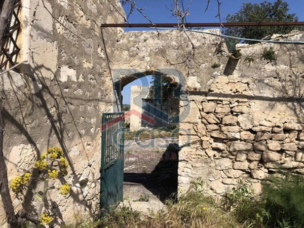 casa indipendente in vendita ad Ispica