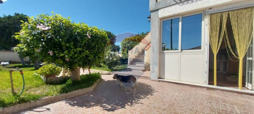 casa indipendente in vendita ad Ispica in zona Santa Maria del Focallo