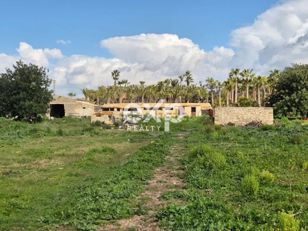terreno agricolo in vendita ad Ispica in zona Santa Maria del Focallo