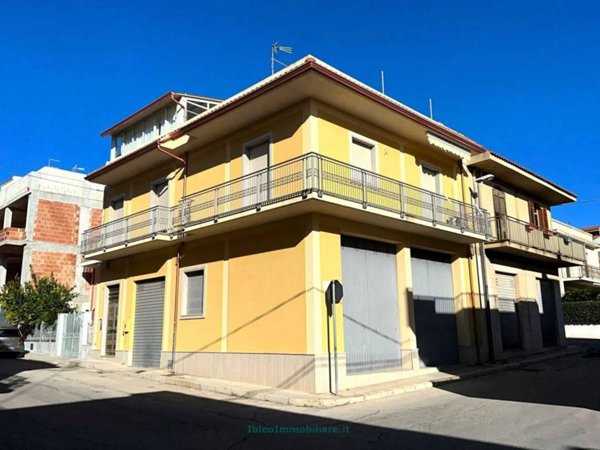 casa indipendente in vendita ad Ispica