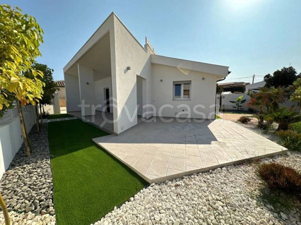 casa indipendente in vendita ad Ispica in zona Santa Maria del Focallo