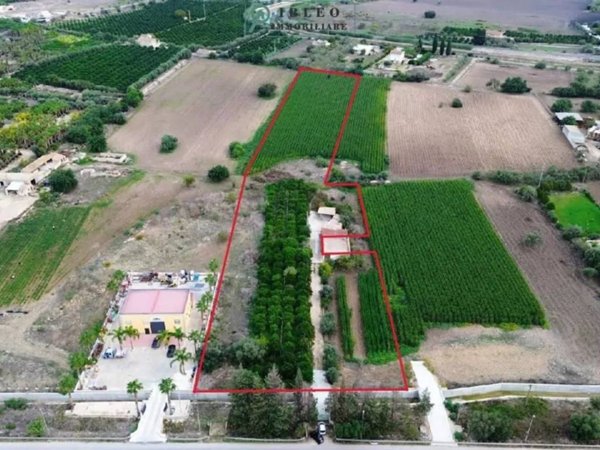 terreno agricolo in vendita ad Ispica in zona Santa Maria del Focallo