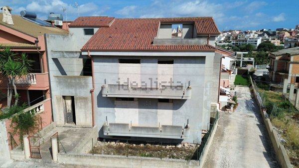 casa indipendente in vendita ad Ispica