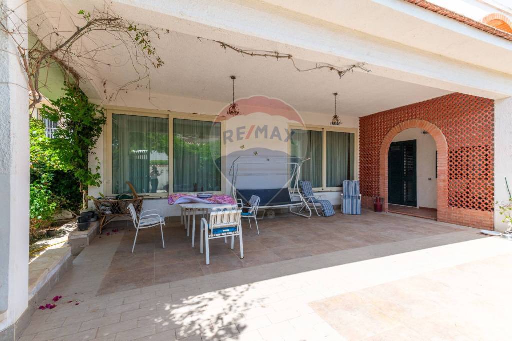 casa indipendente in vendita ad Ispica in zona Santa Maria del Focallo