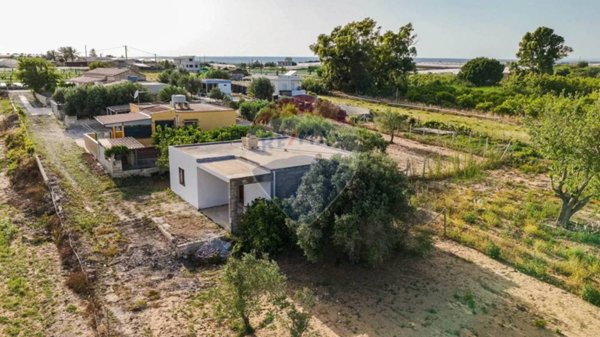 casa indipendente in vendita ad Ispica