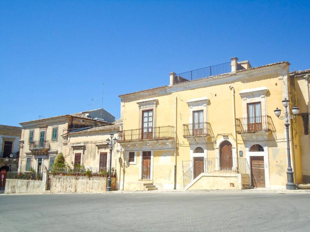 casa indipendente in vendita ad Ispica