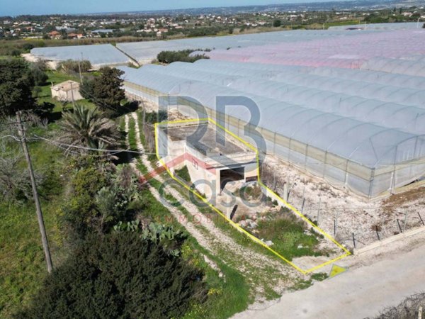 casa indipendente in vendita ad Ispica in zona Santa Maria del Focallo