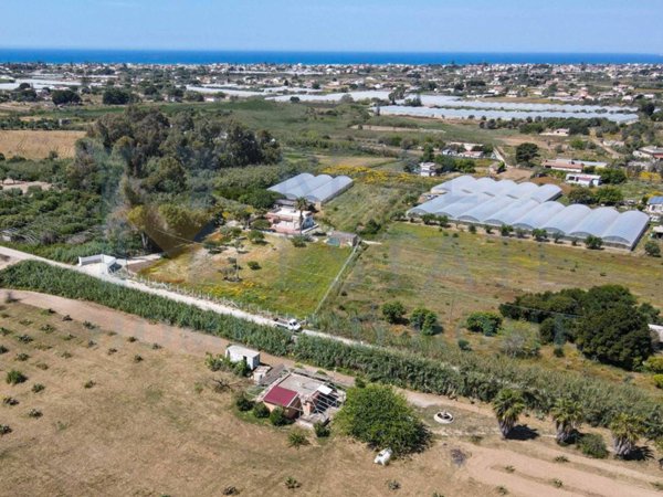 casa indipendente in vendita ad Ispica